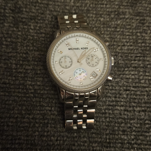 Michael Kors Stainless Steel Watch MSRP $192 - Picture 4 of 7